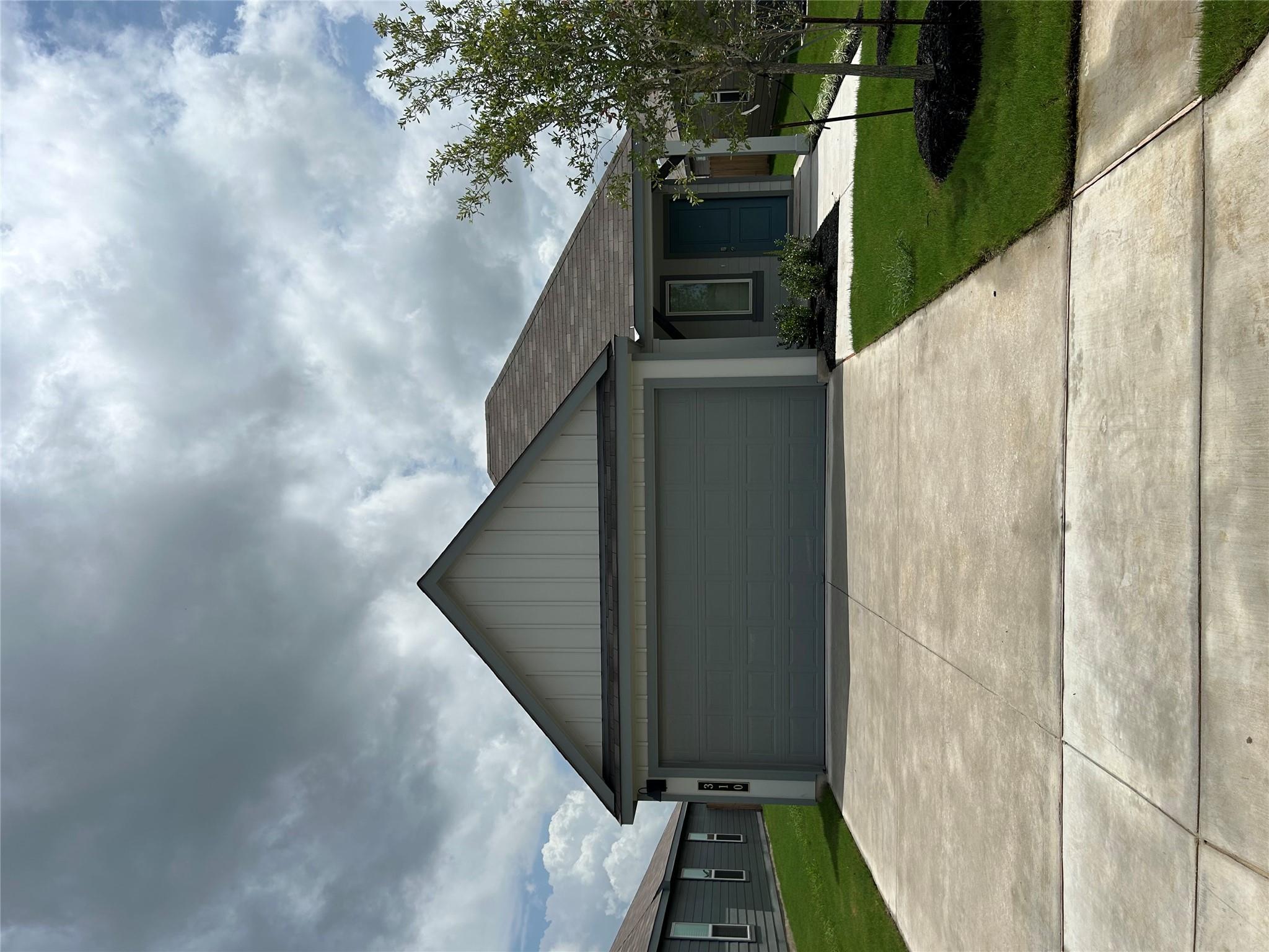 310 Pickel Dr Property Photo 1