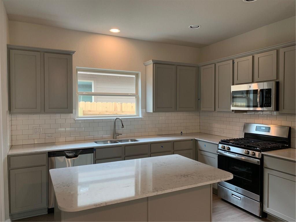 729 Durness Dr Property Photo 6