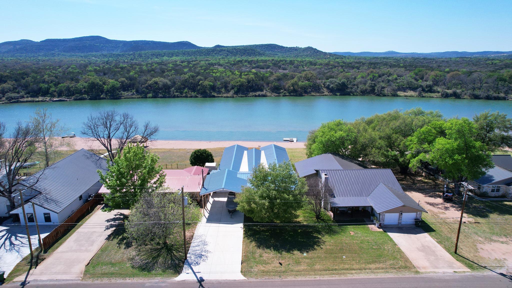 4690 River Oaks Dr Property Photo 1