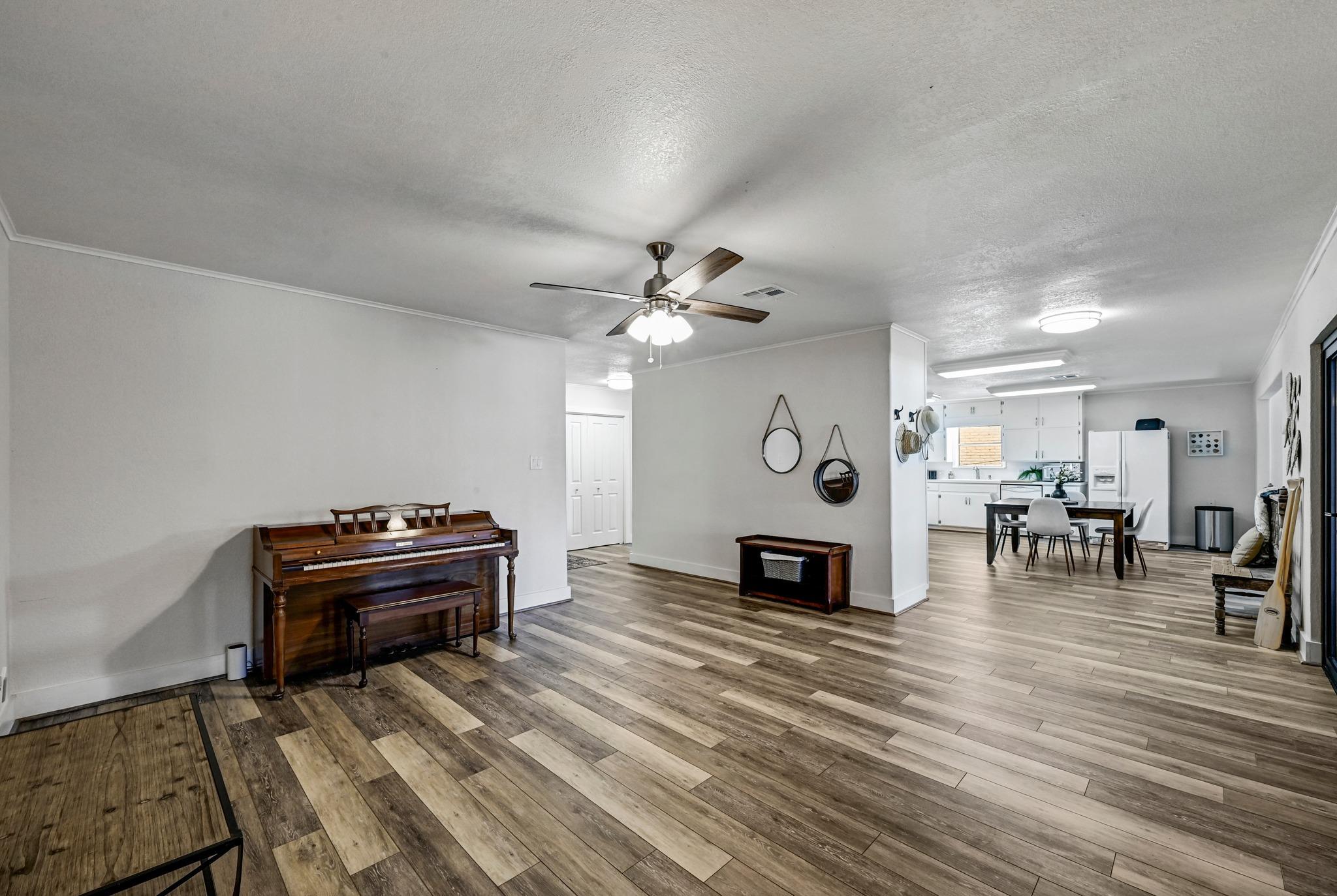 4690 River Oaks Dr Property Photo 17
