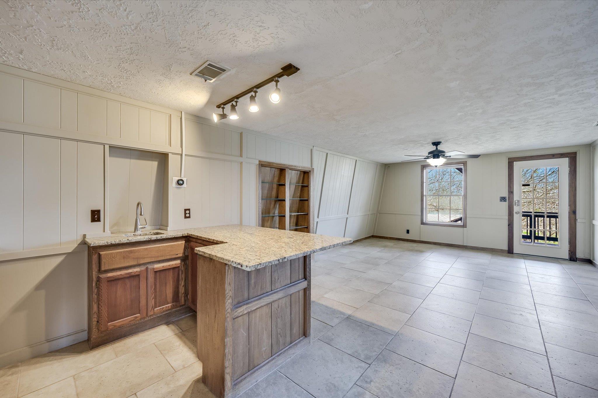 199 Angel Hill Rd Property Photo 9