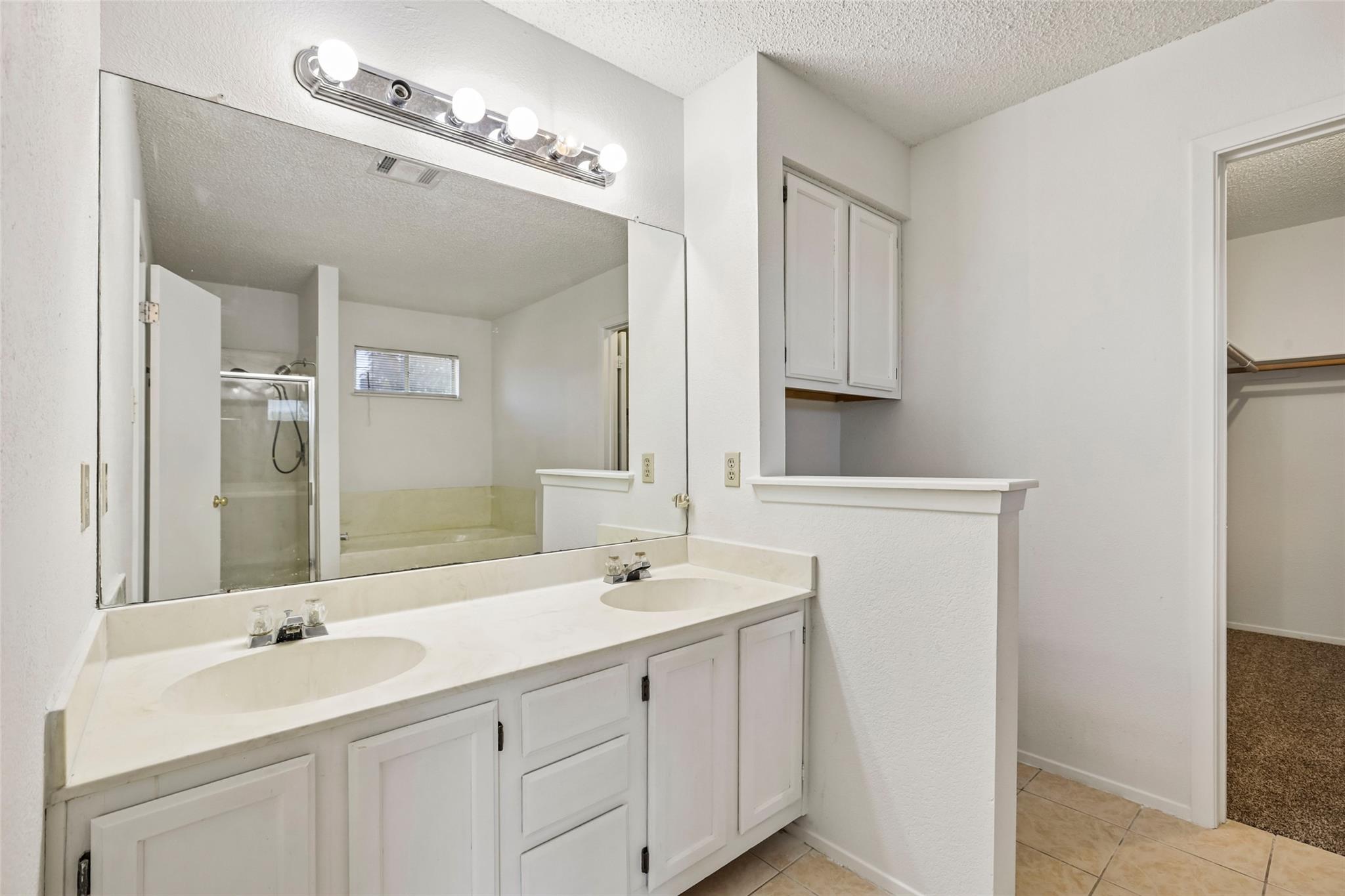 4205 Iriona Bnd Property Photo 14