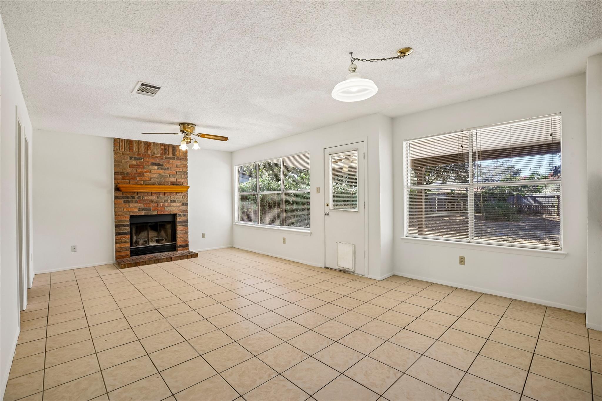 4205 Iriona Bnd Property Photo 26