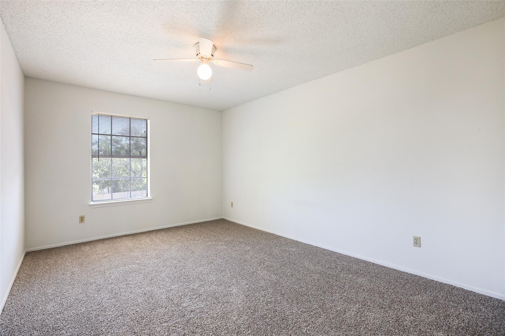 4205 Iriona Bnd Property Photo 31