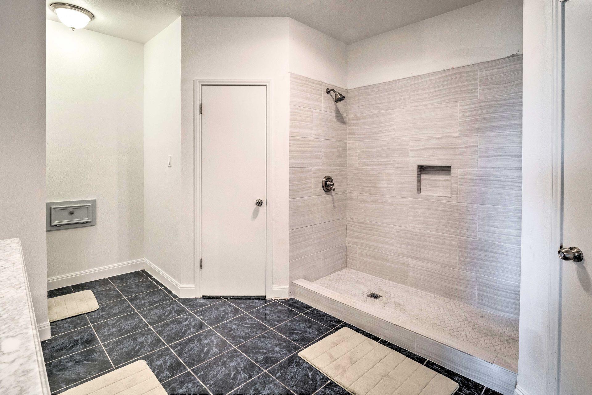 15805 Richards Dr Property Photo 17
