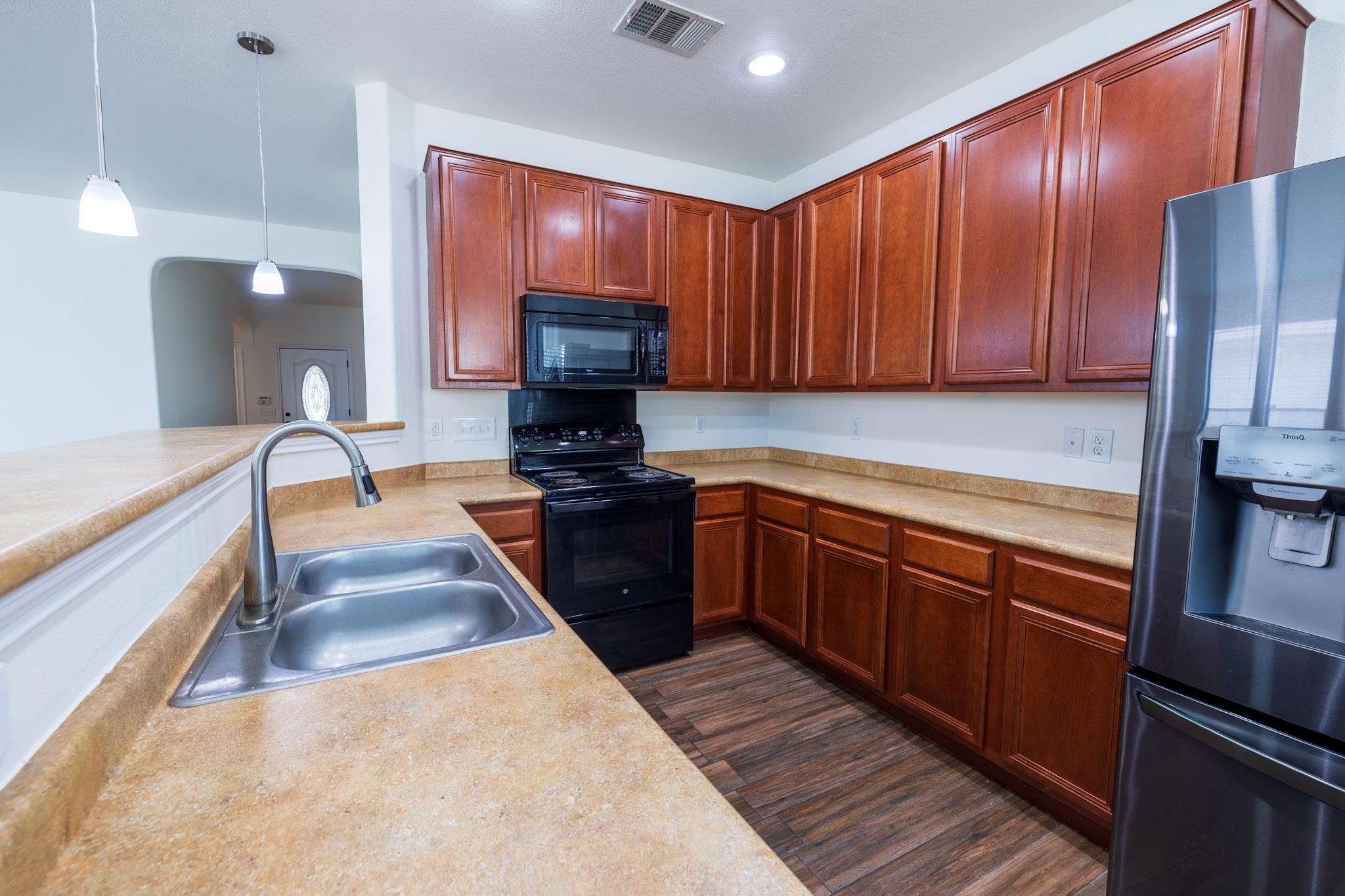 8720 Sturmer St Property Photo 8