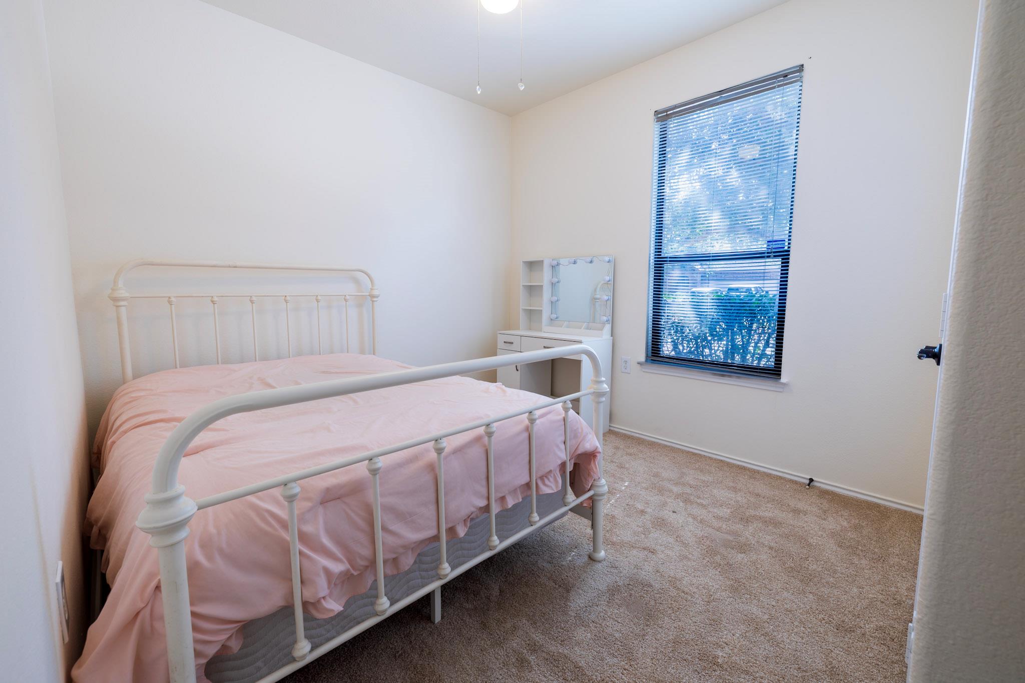8720 Sturmer St Property Photo 12