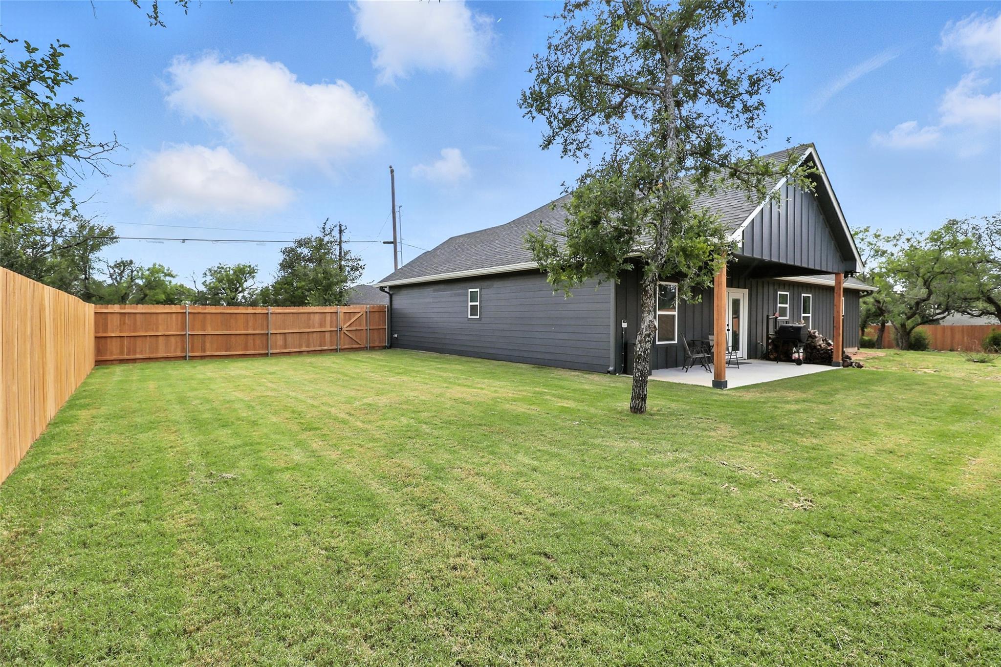 1515 Green Valley Ln Property Photo 22