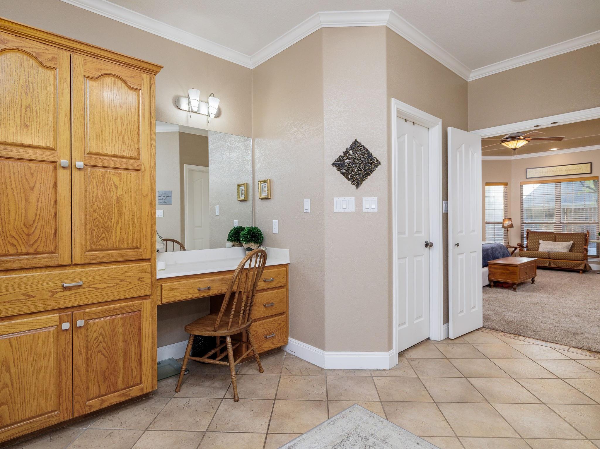 1806 Carey Ave Property Photo 16
