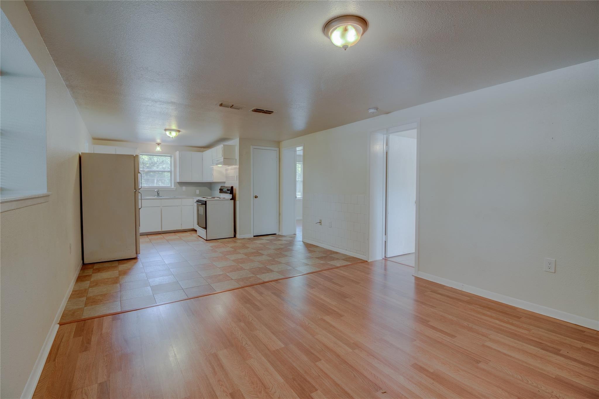 1308 S Pine St #d Property Photo 7