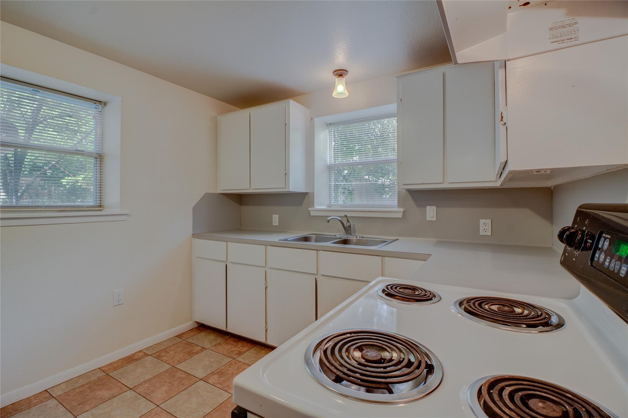 1308 S Pine St #d Property Photo 9