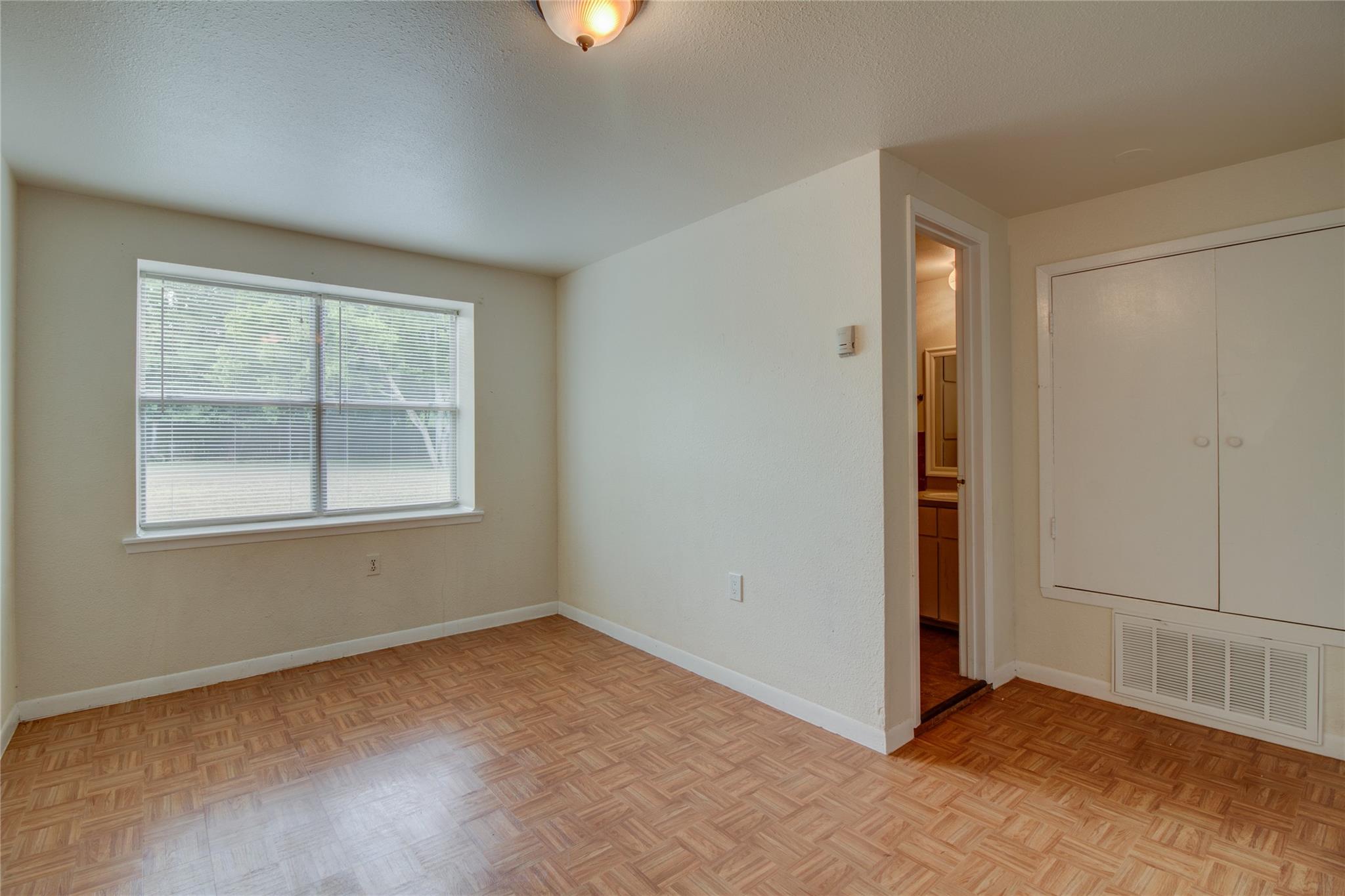 1308 S Pine St #d Property Photo 15