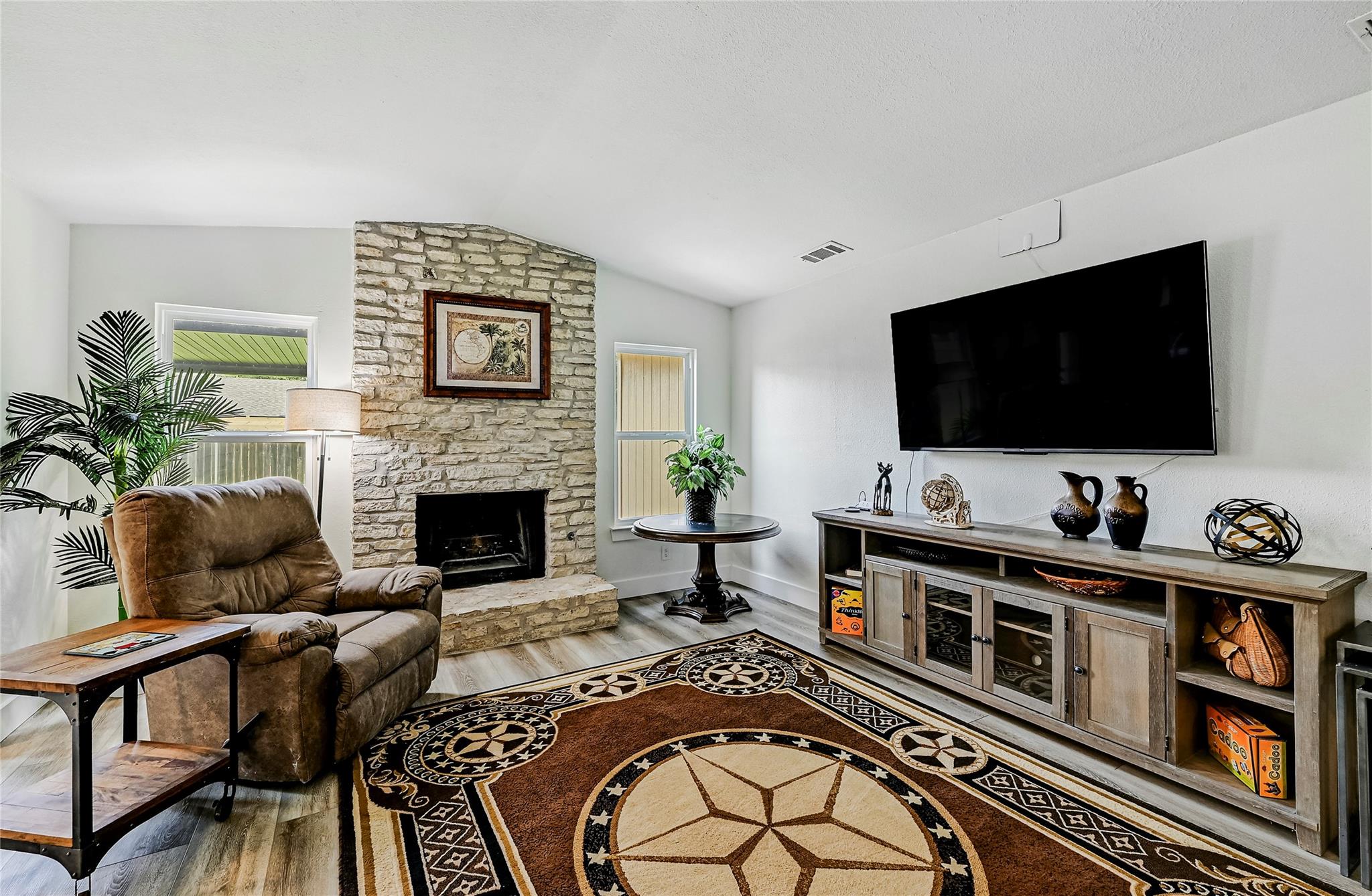 3802 Hawkshead Dr Property Photo 9