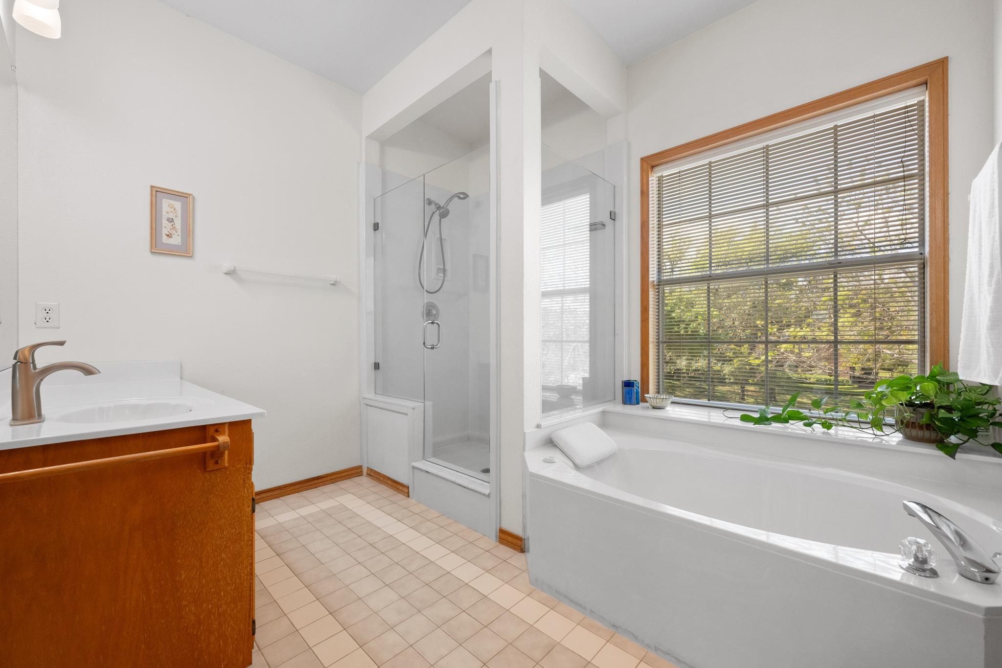 604 Rainbow Cv Property Photo 13