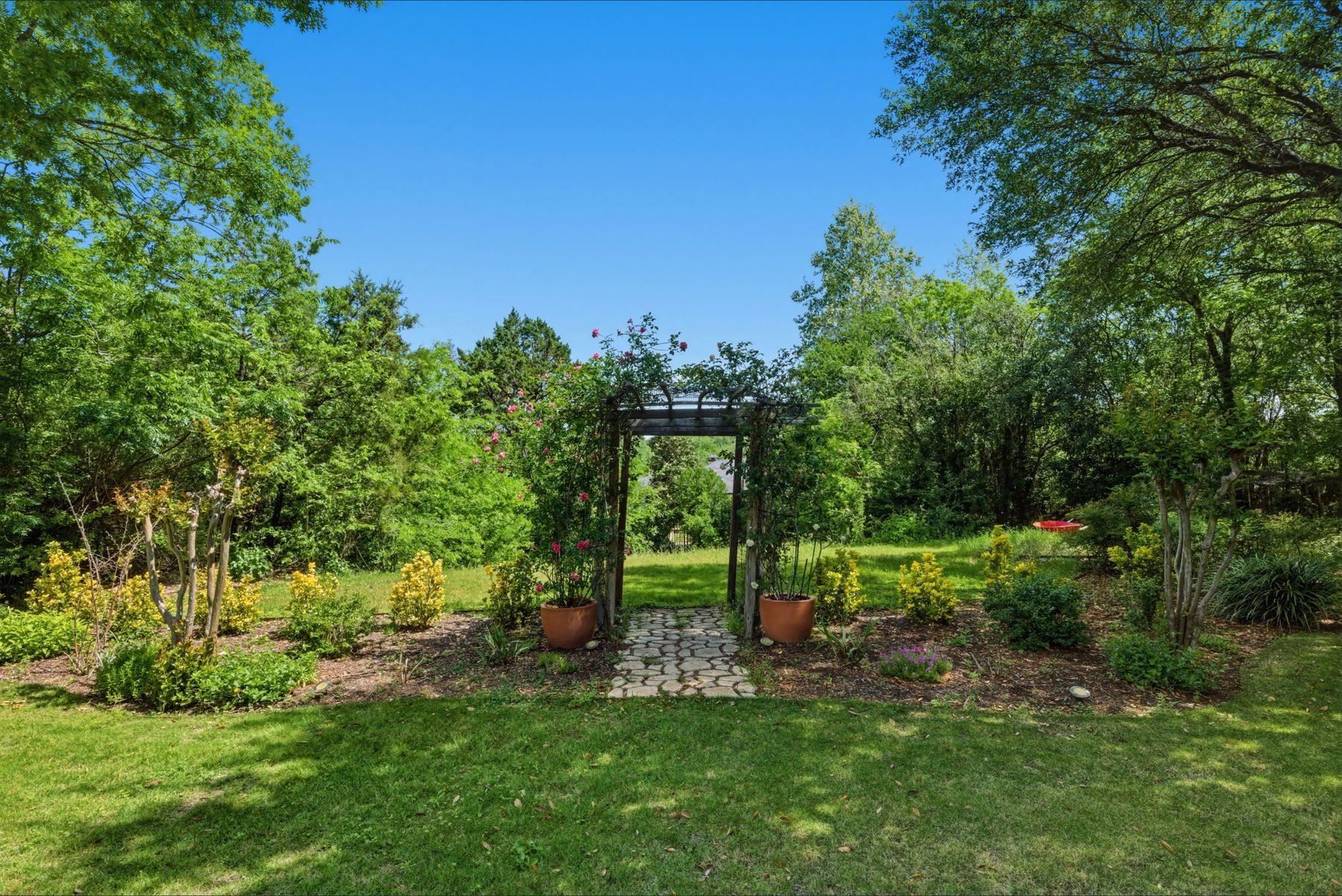 604 Rainbow Cv Property Photo 31