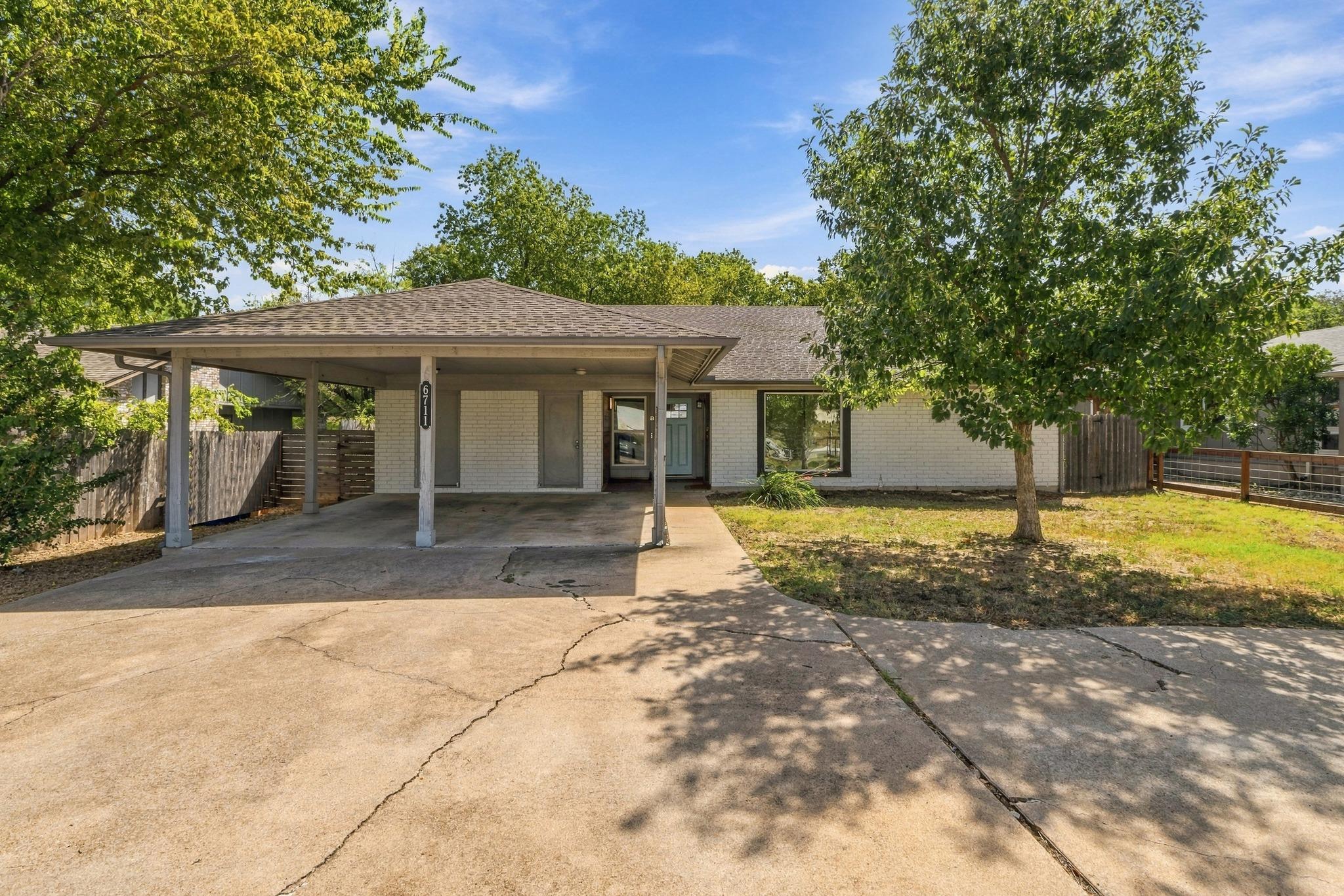 6711 West Gate Blvd #a Property Photo 1