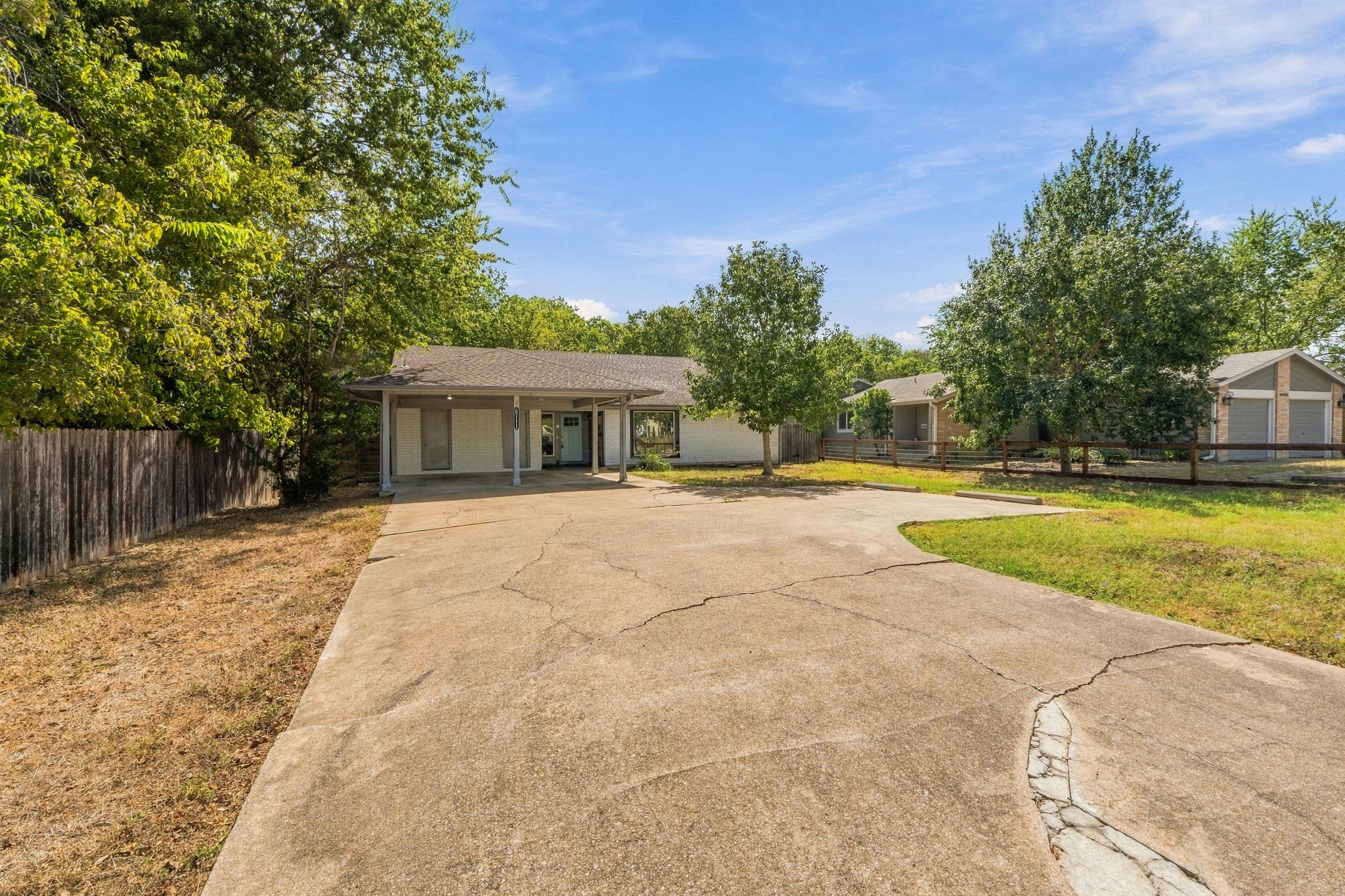 6711 West Gate Blvd #a Property Photo 9