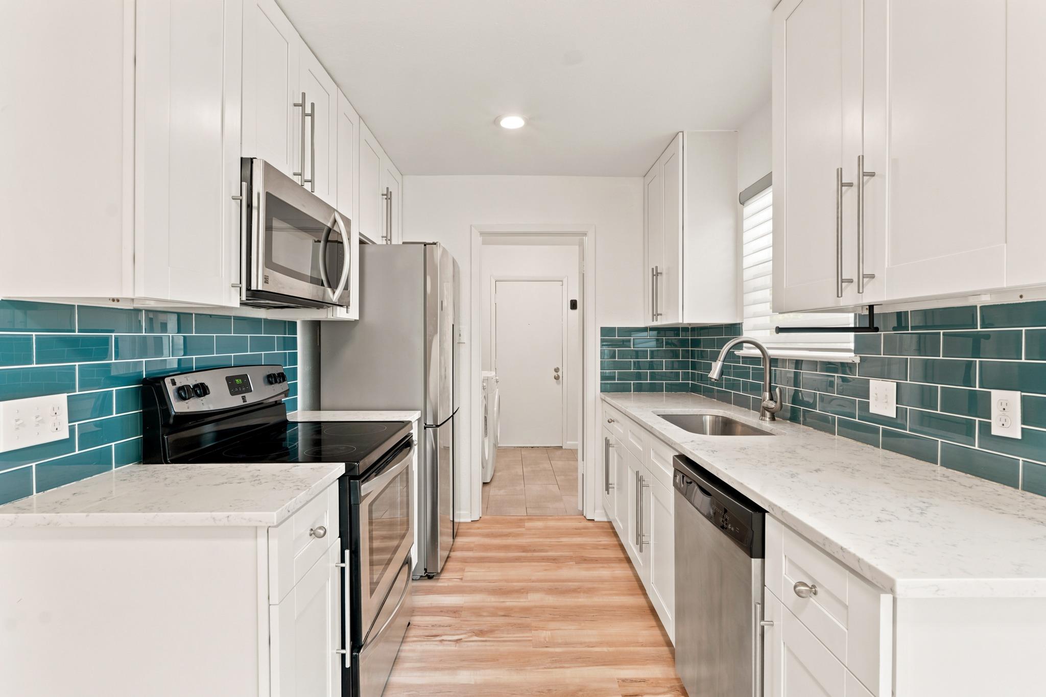 6711 West Gate Blvd #a Property Photo 19