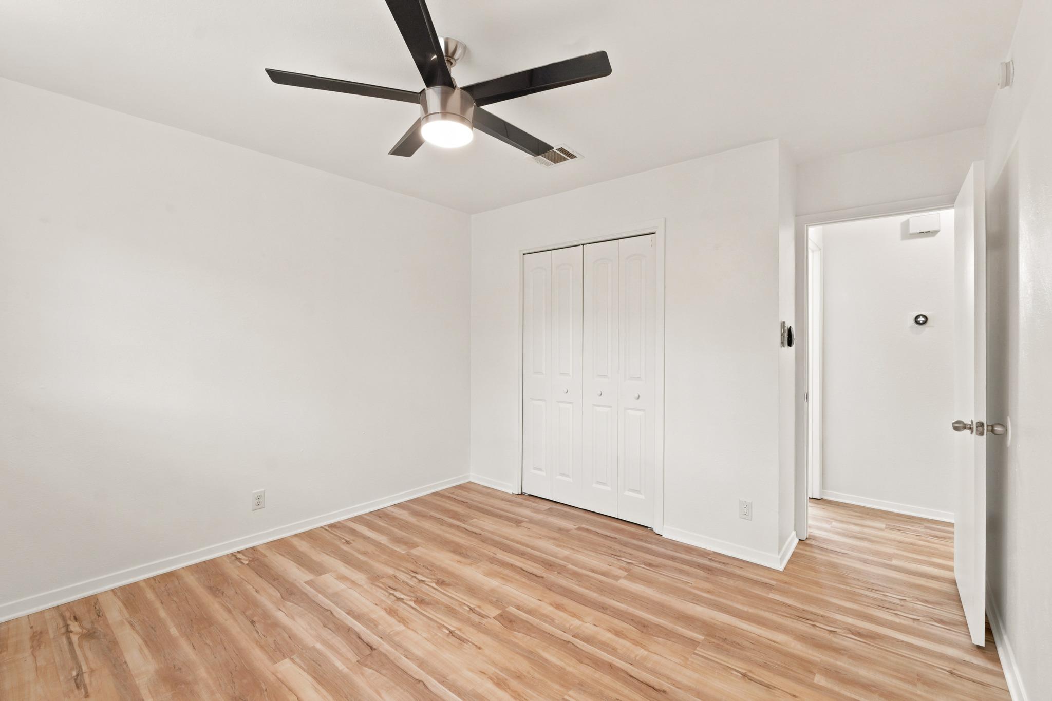 6711 West Gate Blvd #a Property Photo 24