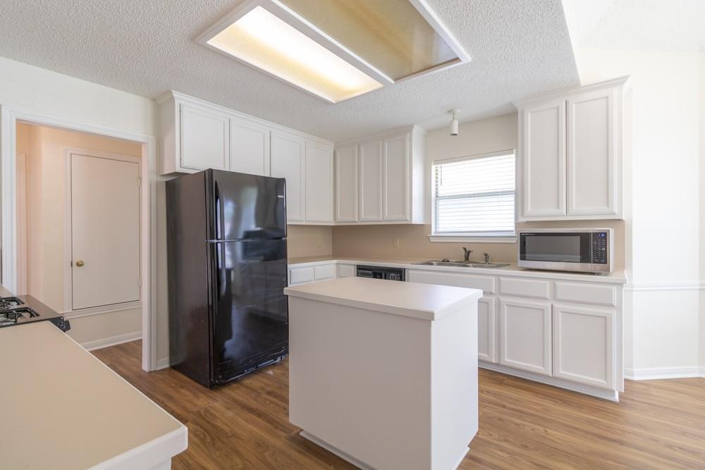 2411 Raintree Path Property Photo 3