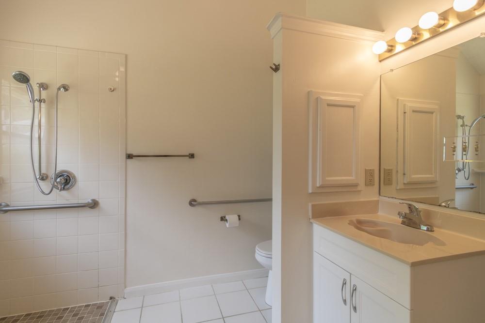 2411 Raintree Path Property Photo 14
