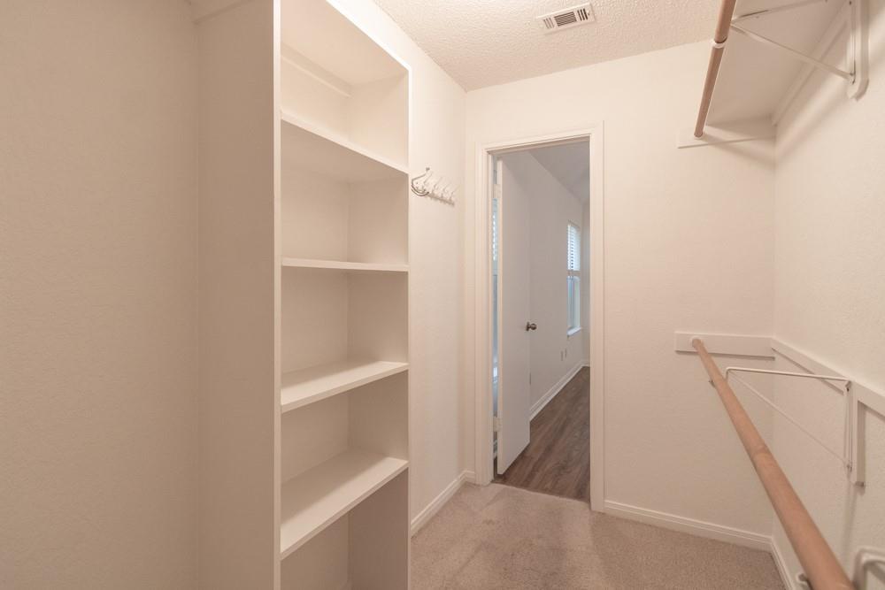 2411 Raintree Path Property Photo 16