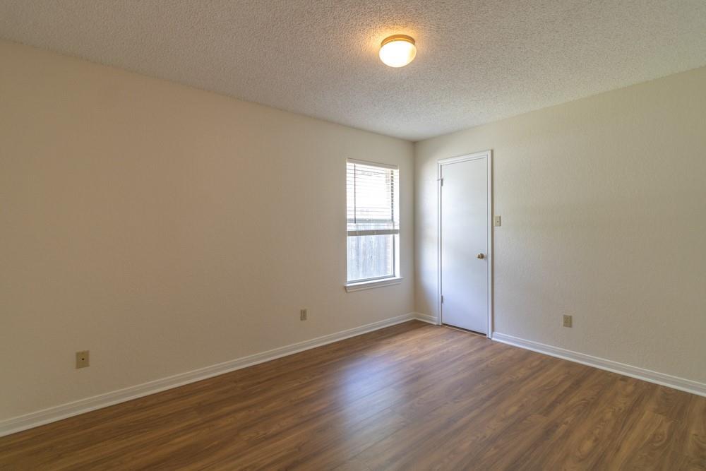 2411 Raintree Path Property Photo 22