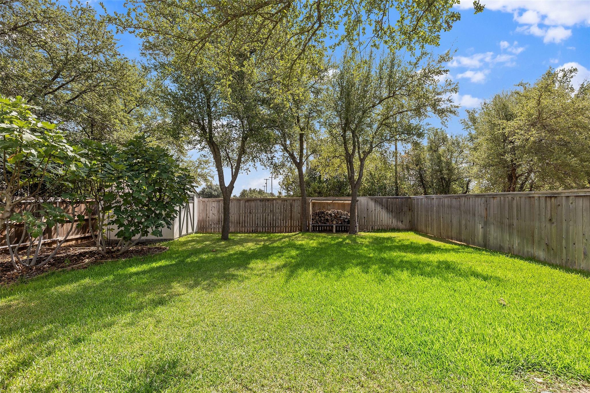 1928 Barnett Dr Property Photo 5