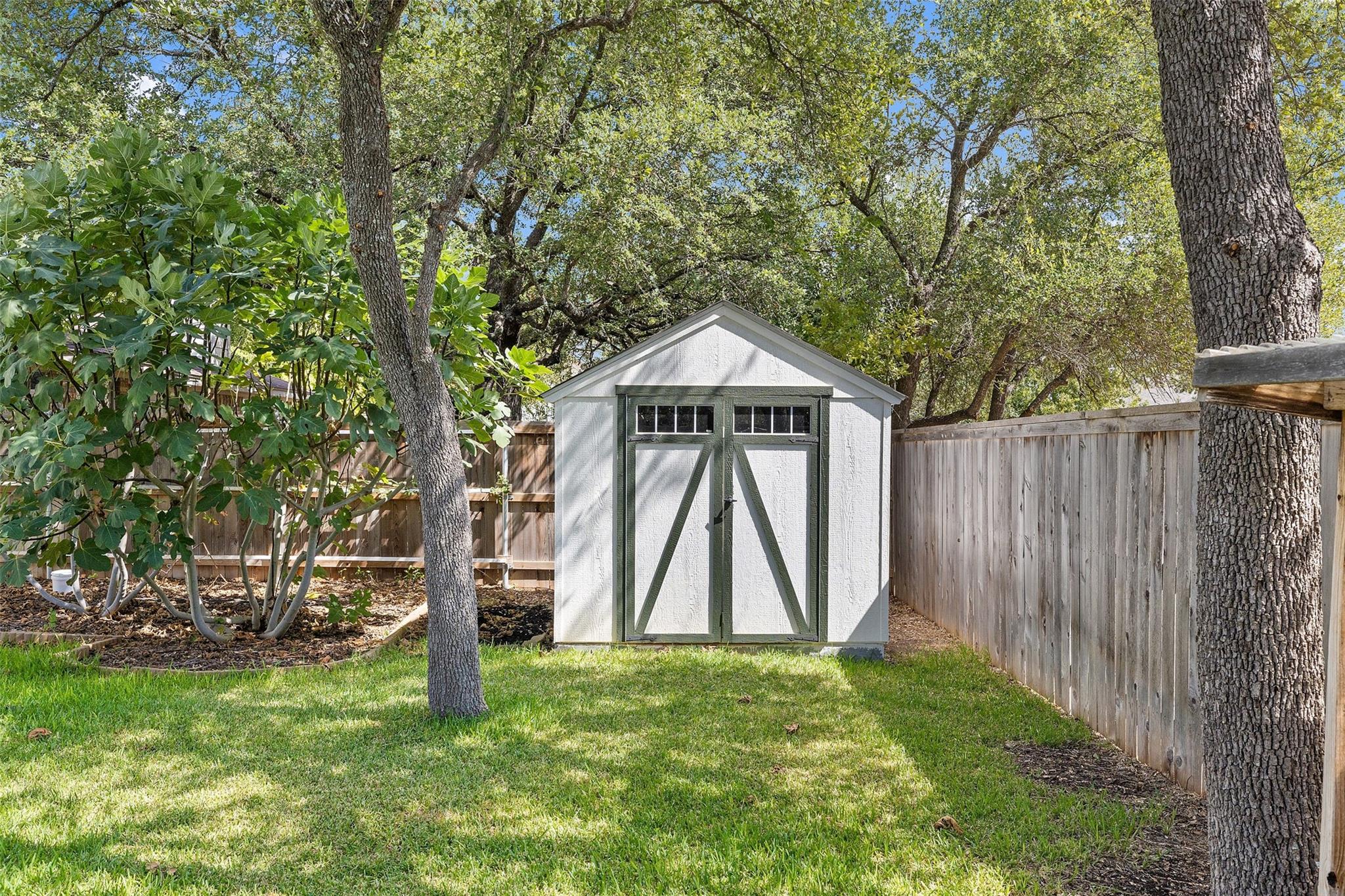 1928 Barnett Dr Property Photo 38
