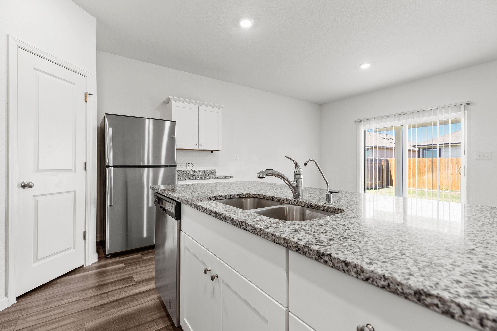 409 Line Of Fire Way Property Photo 7