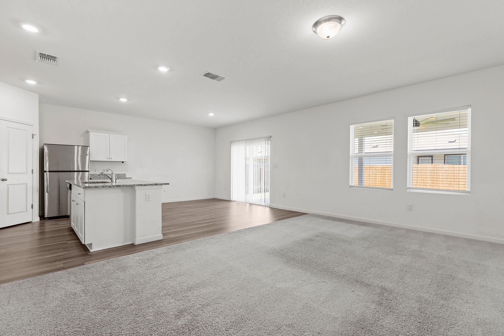 409 Line Of Fire Way Property Photo 8