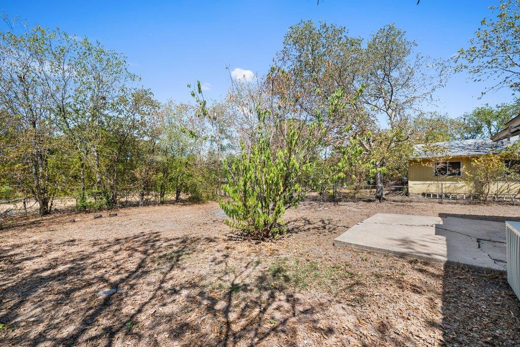 1304 Lily Ter Property Photo 6