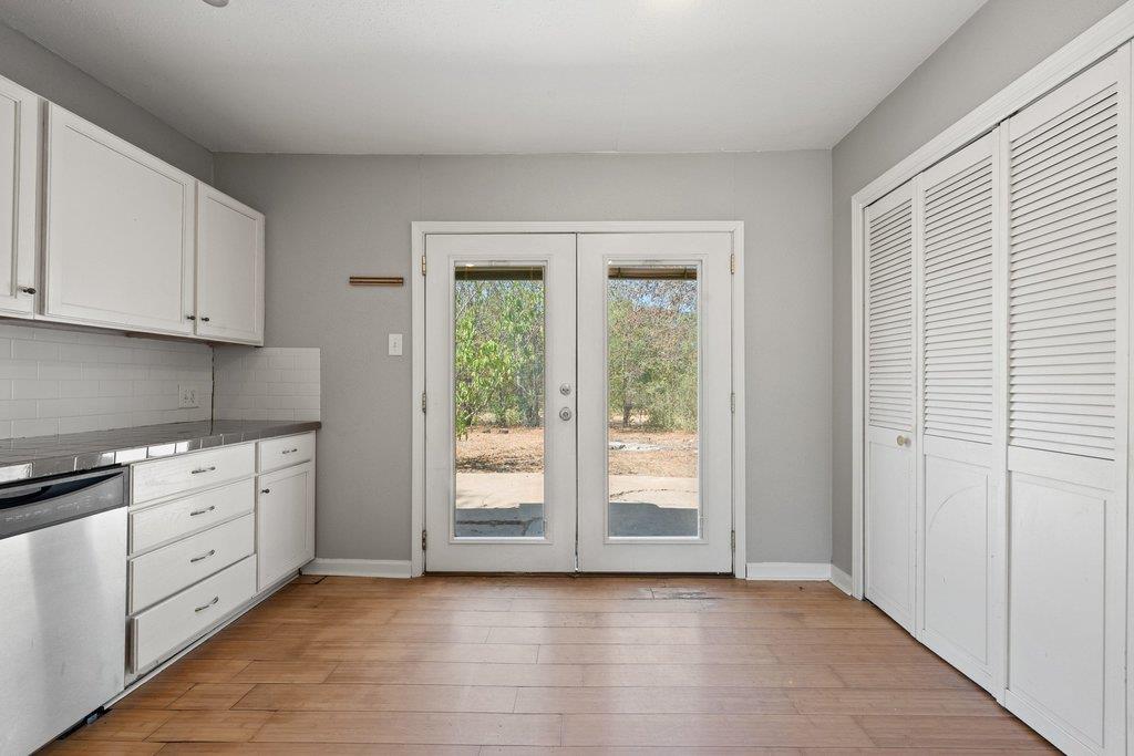 1304 Lily Ter Property Photo 12