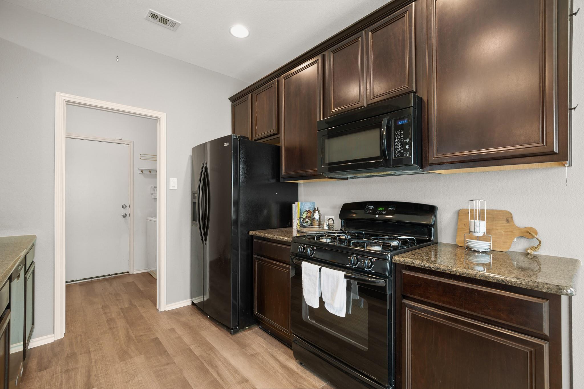 1401 Sweetgum Ct 130 Property Photo 13