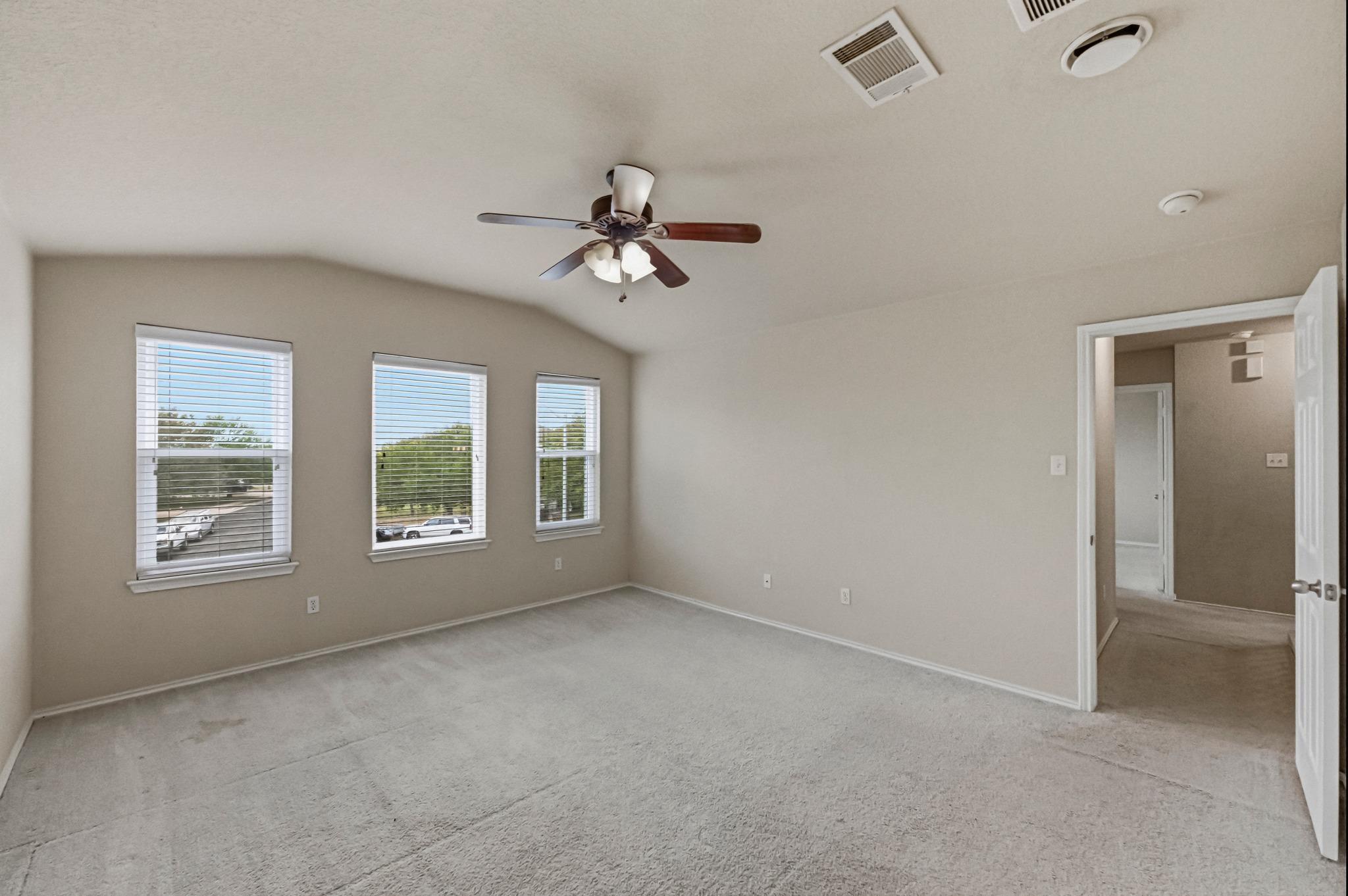 164 Regent Cv Property Photo 19