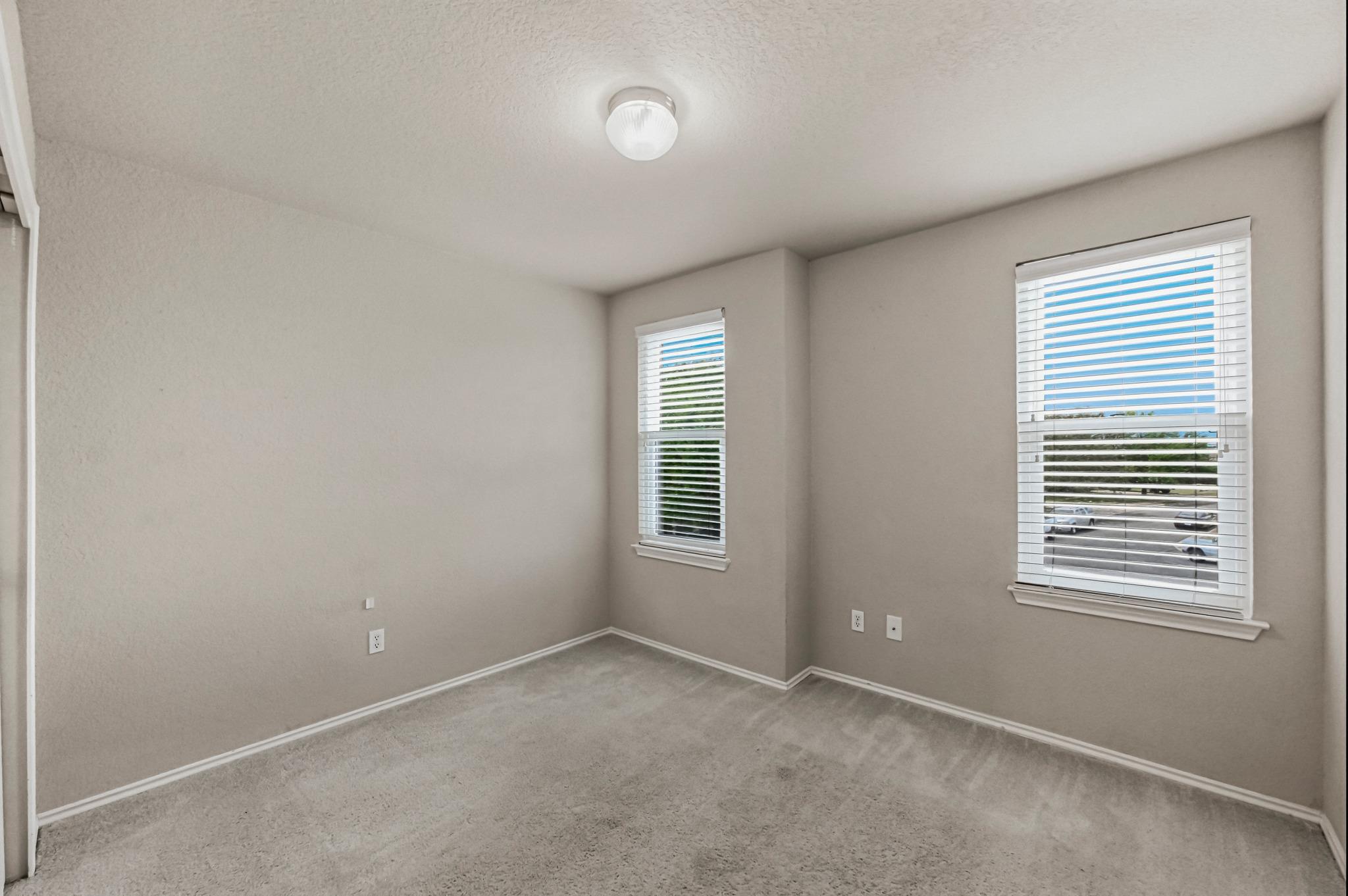 164 Regent Cv Property Photo 28