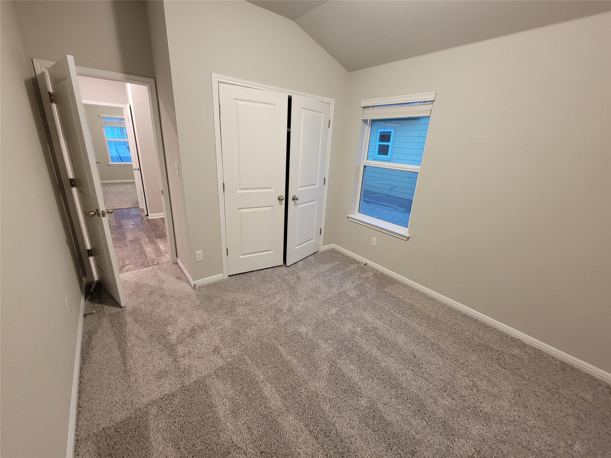 910 Main St Property Photo 12