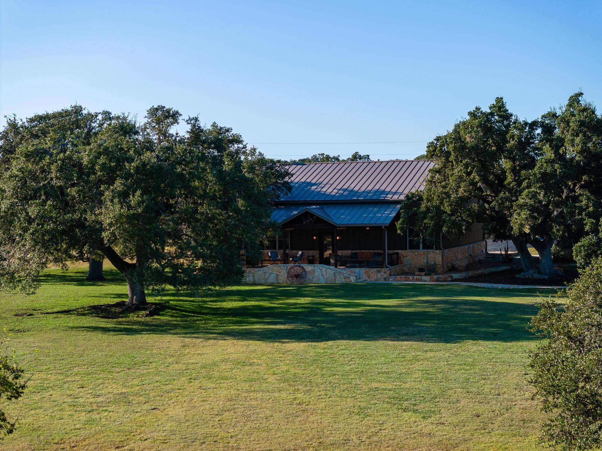 3551 Fm 2325 Property Photo 9