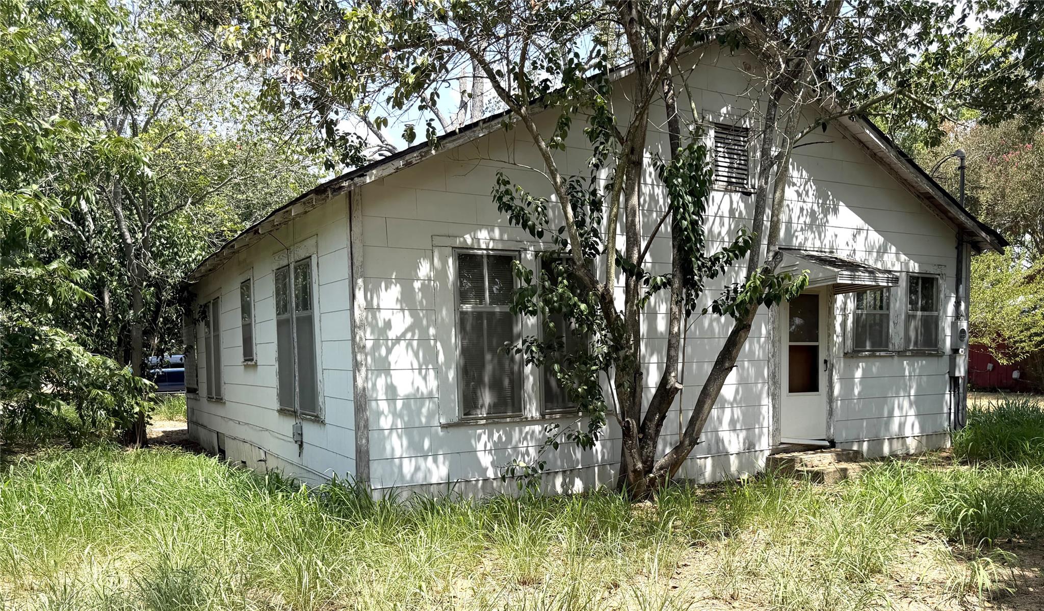 119 Pine St Property Photo 2