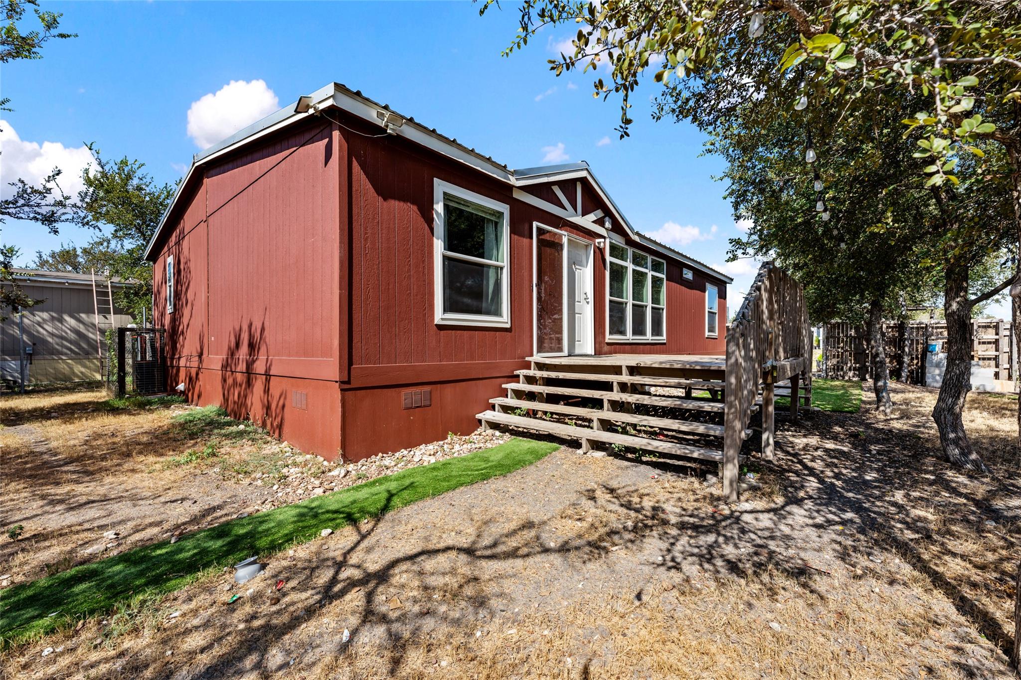 113 Sunflower Rd Property Photo 4