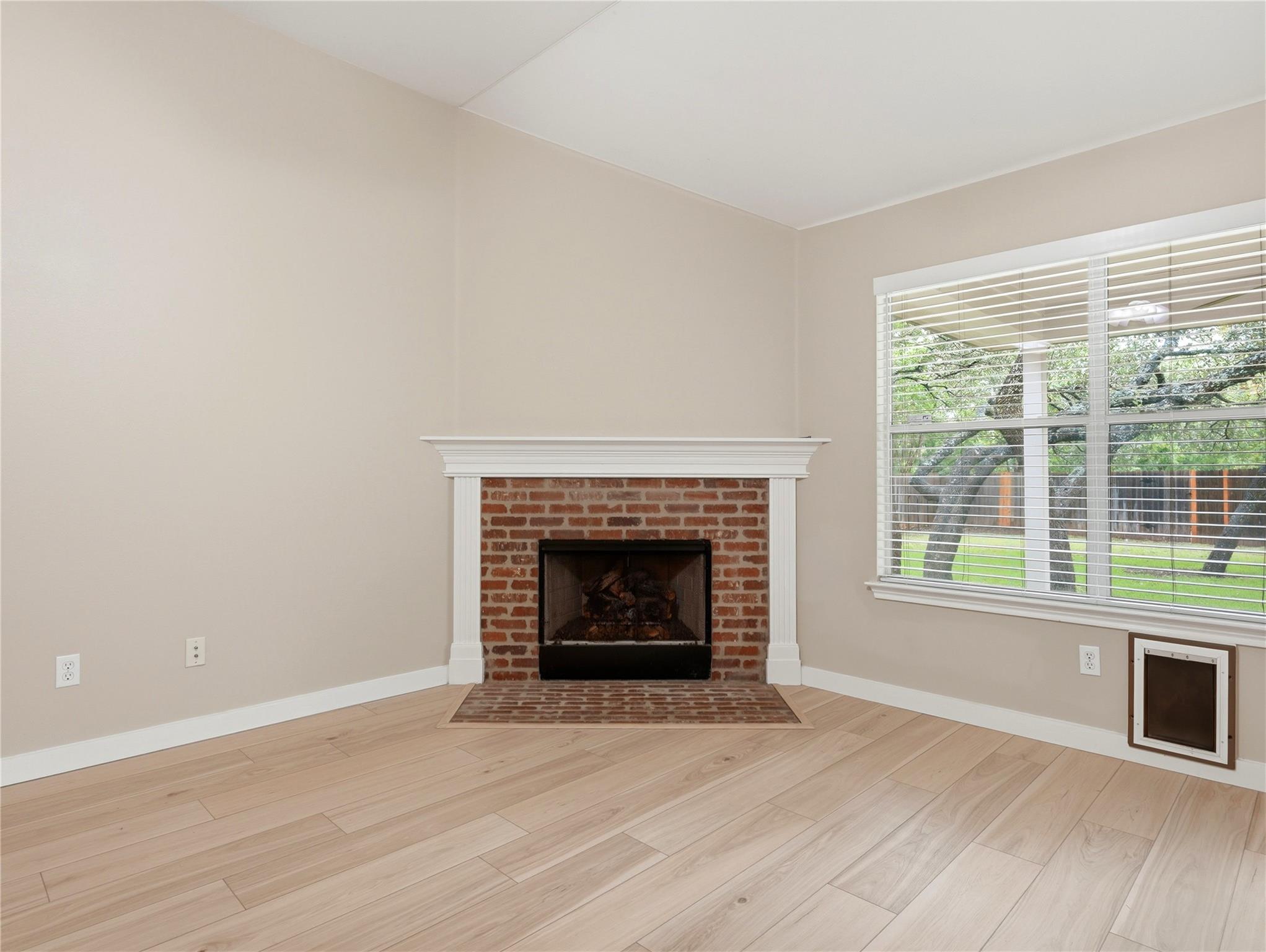 1004 Downridge Dr Property Photo 11