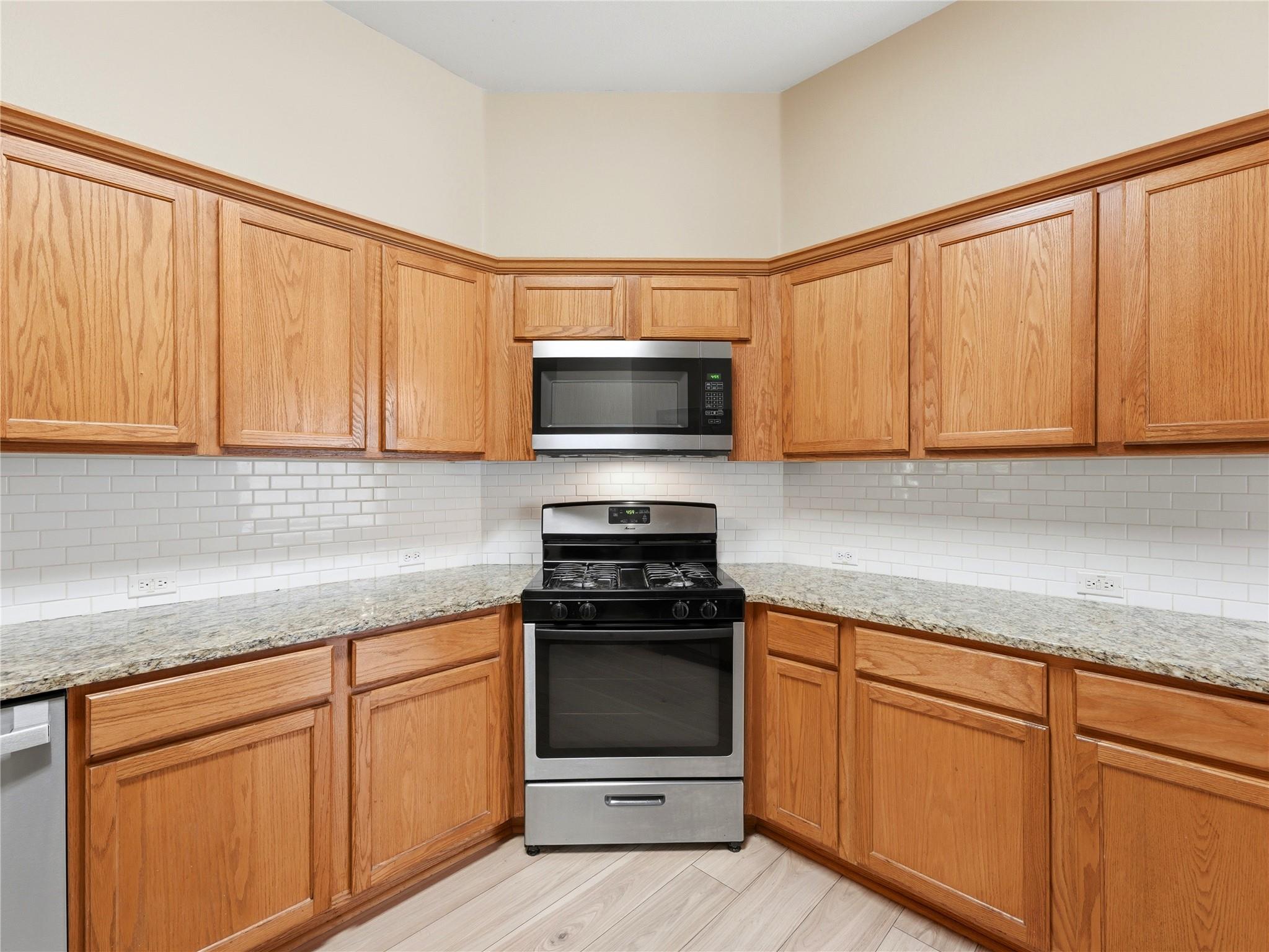 1004 Downridge Dr Property Photo 15