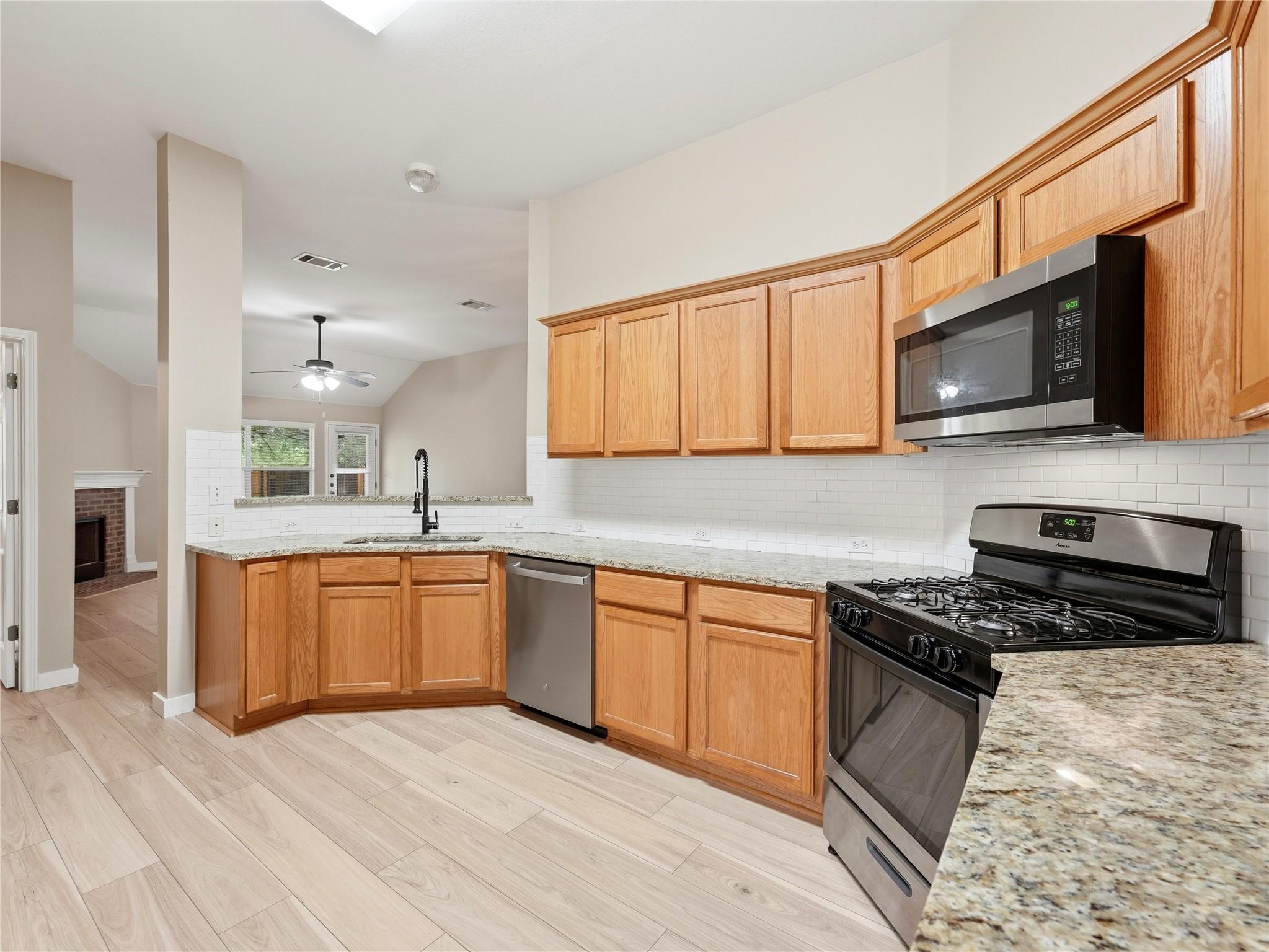 1004 Downridge Dr Property Photo 16