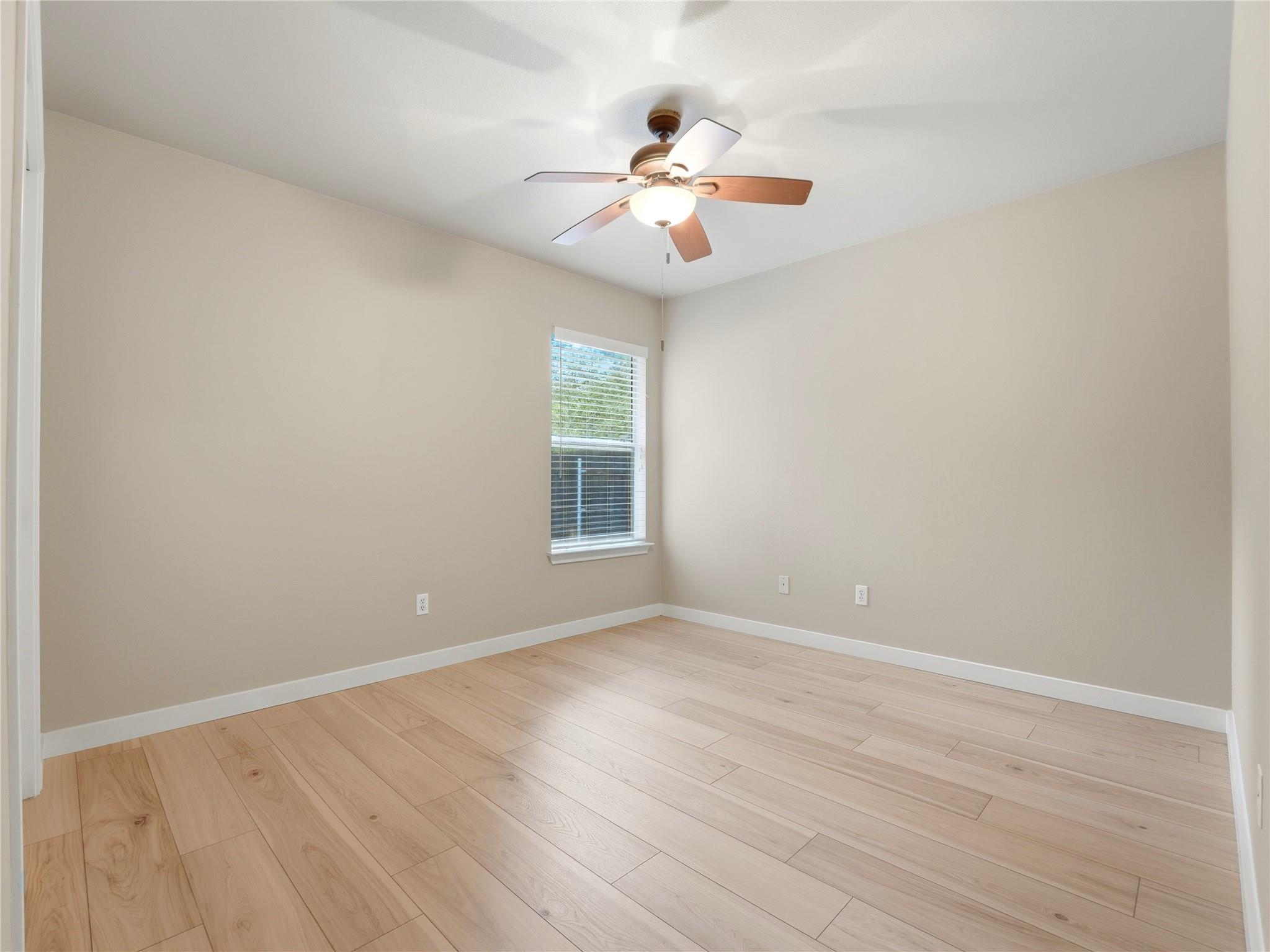 1004 Downridge Dr Property Photo 18