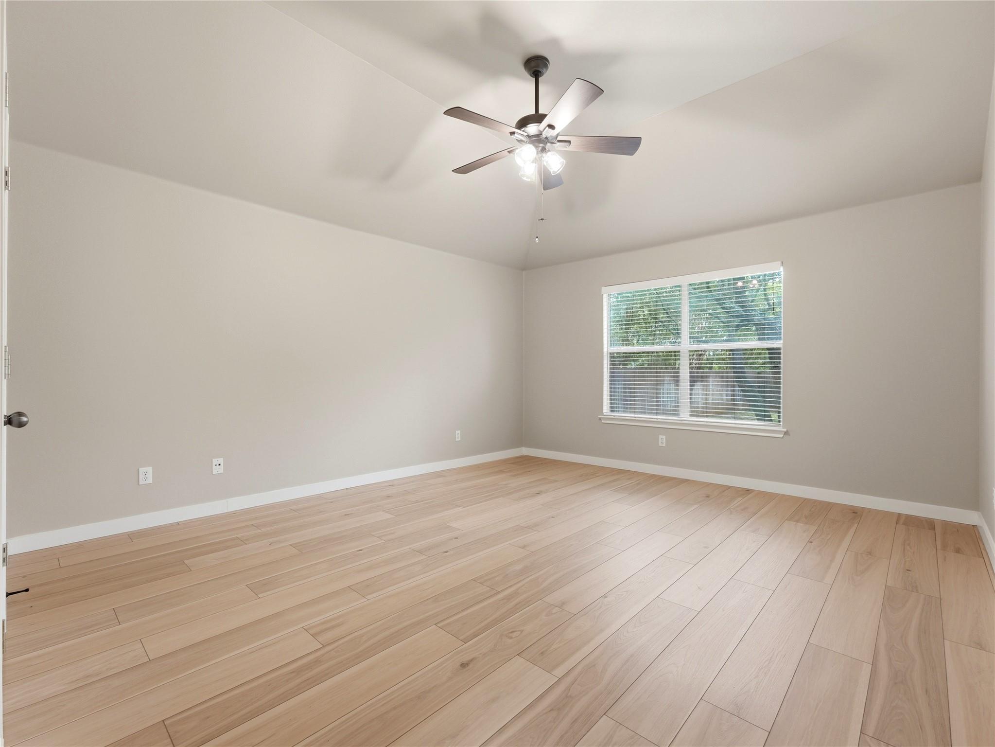 1004 Downridge Dr Property Photo 23