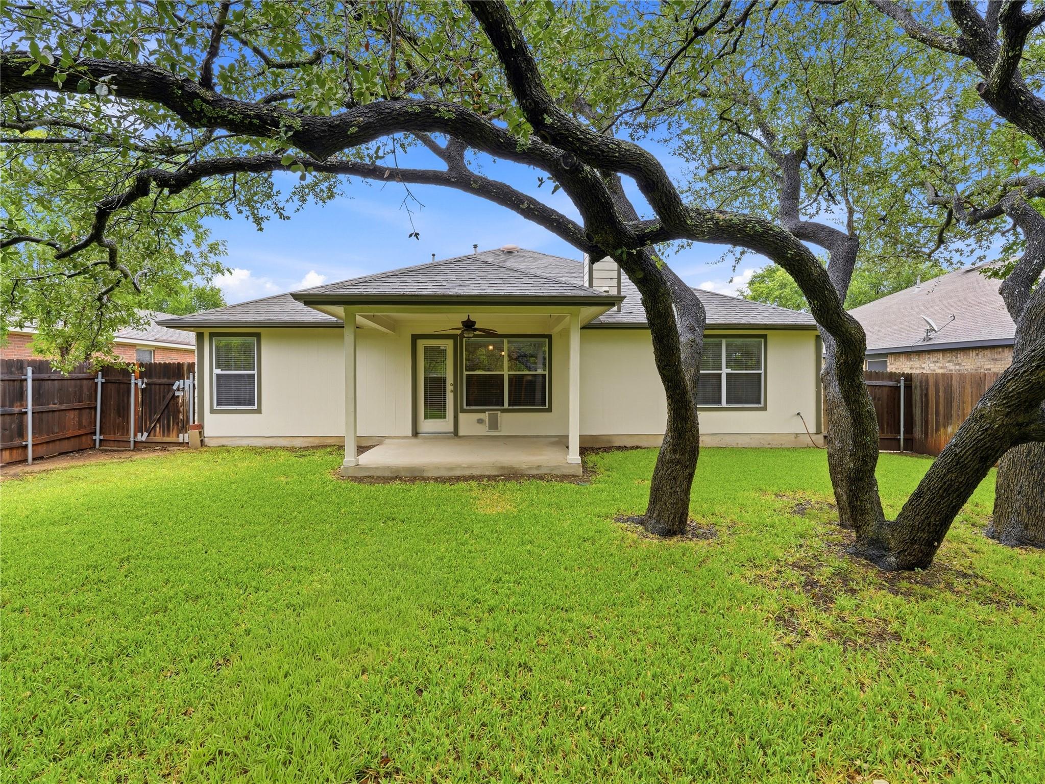 1004 Downridge Dr Property Photo 35