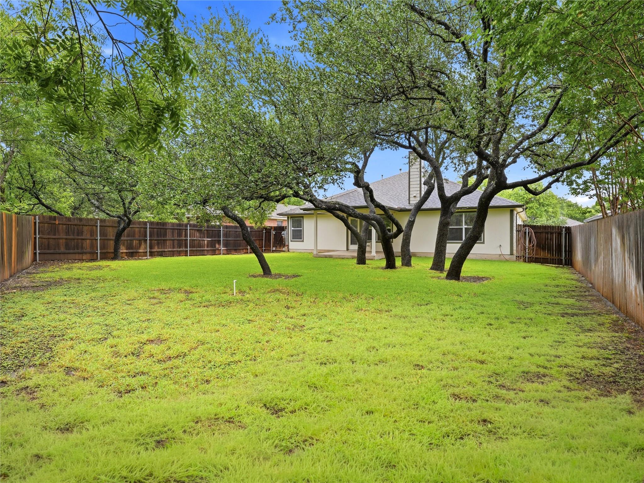 1004 Downridge Dr Property Photo 36