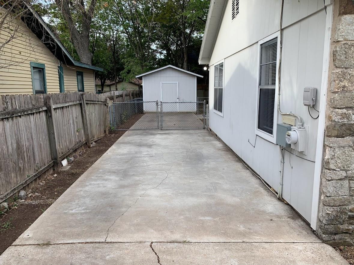 505 Clarke St Property Photo 3