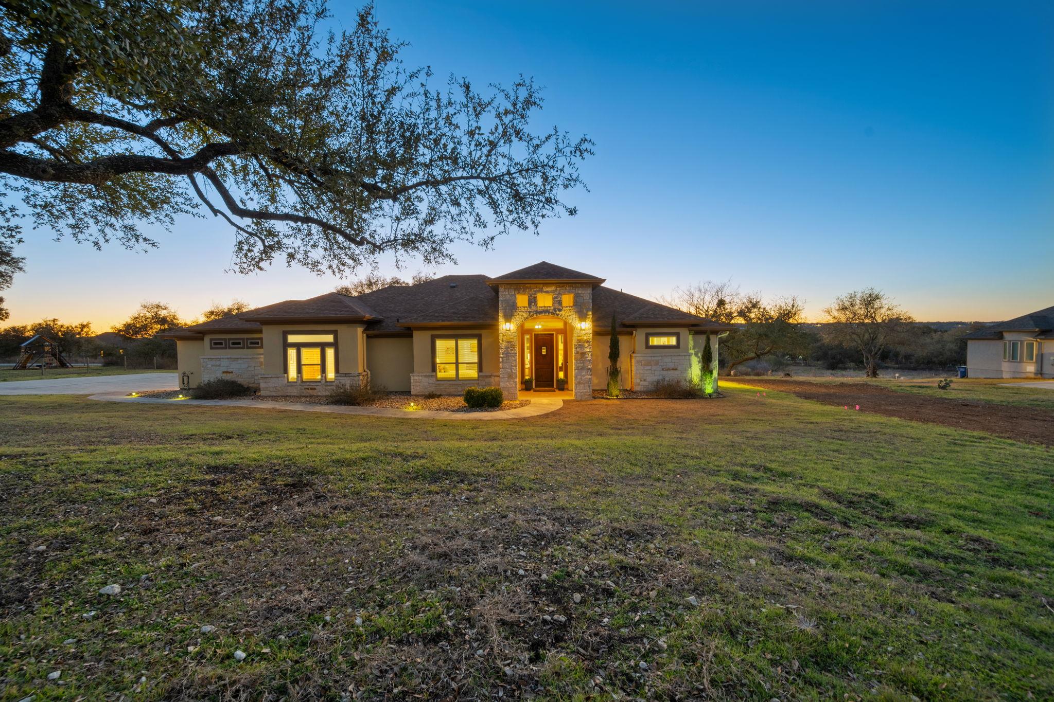 1515 Decanter Property Photo