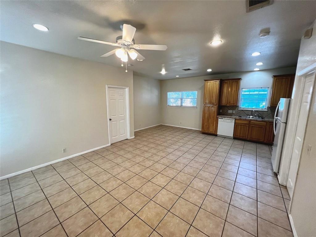 5403 Evans Ave #b Property Photo 2